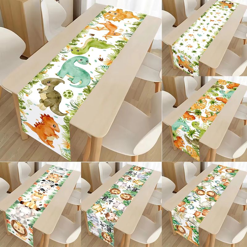 Kids Outdoor Dining Table - مفرش طاولة للأطفال من VIKAMA بطبعة