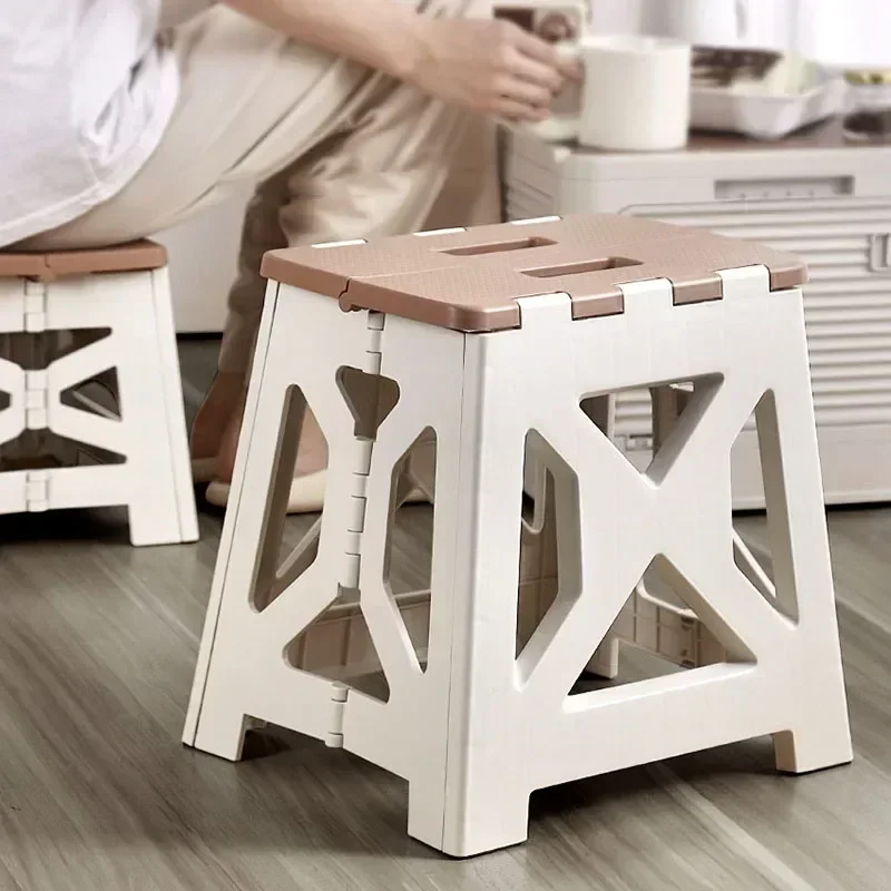 المحمولة البلاستيك كرسي بلا ظه - مراجعة Kids Outdoor Seating وسعره