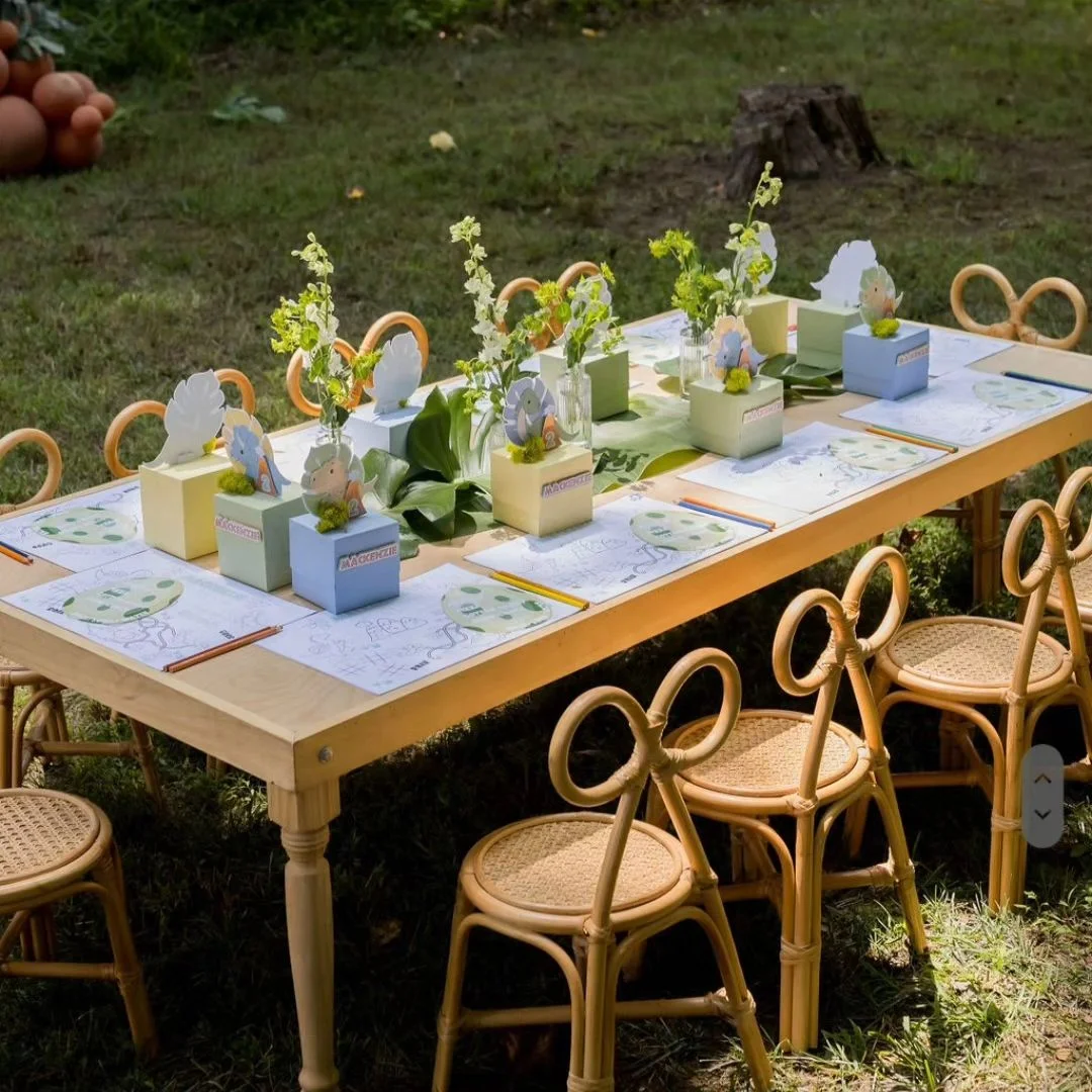 لكراسي غرفة الطعام الروطان الت - مراجعة Kids Outdoor Dining Table وسعره